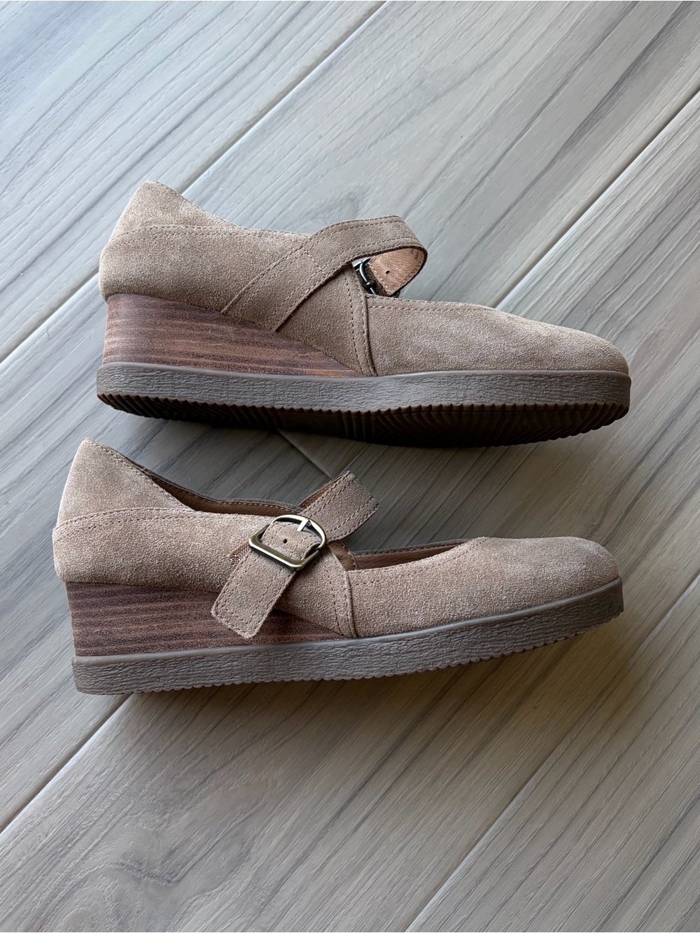 NWOT Dansko Wedge Mary Jane’s
